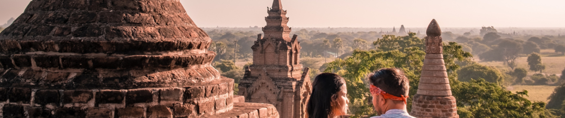 couple à Bagan, Birmanie