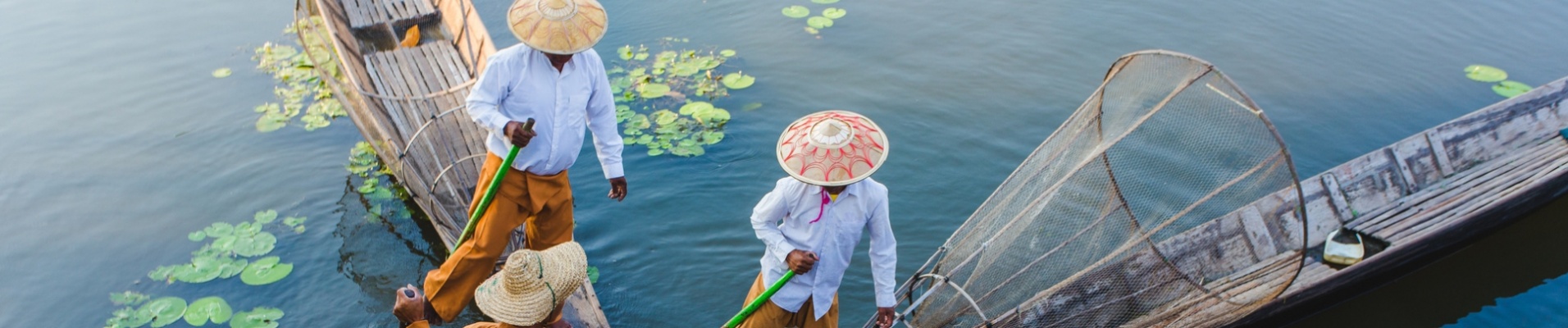 Pêcheurs traditionnels sur le lac Inle, Birmanie