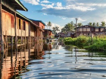 maisons flottantes, lac Inle, Myanmar