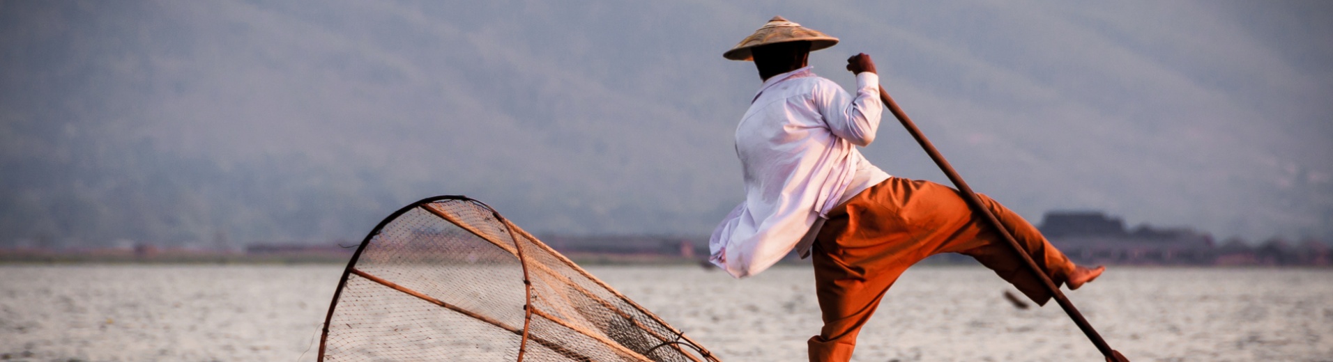 pêcheur sur le lac Inle, jour