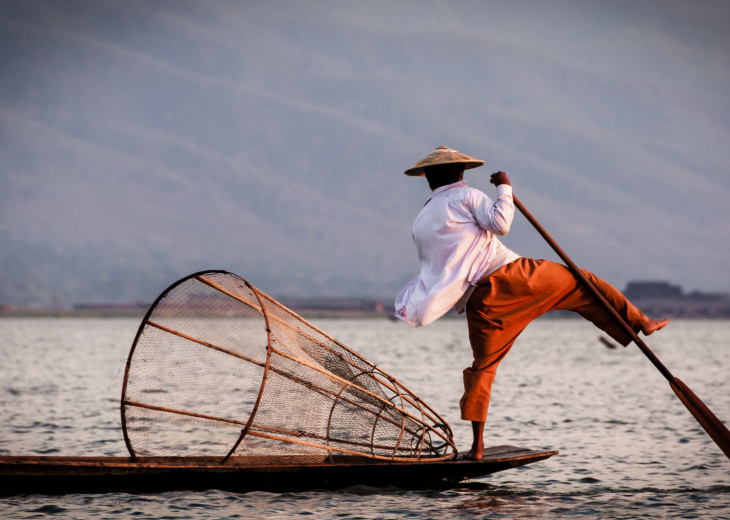 pêcheur sur le lac Inle, jour